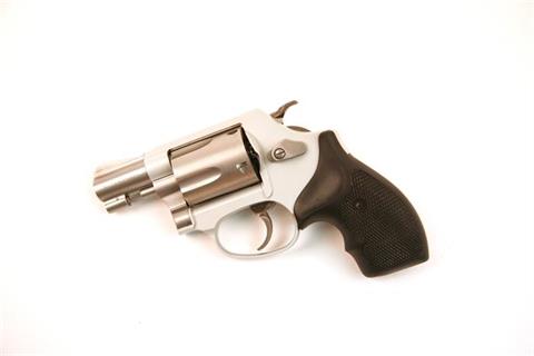 Smith & Wesson Mod. 637-1 Airweight, .38 Spec., CAP5622, § B