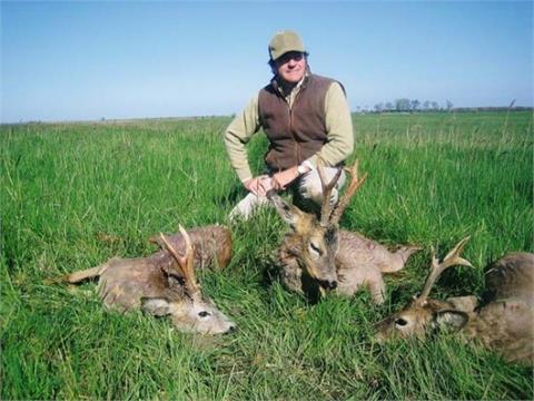 5/4 hunting days including 10 roebucks up to 400 g in the plains