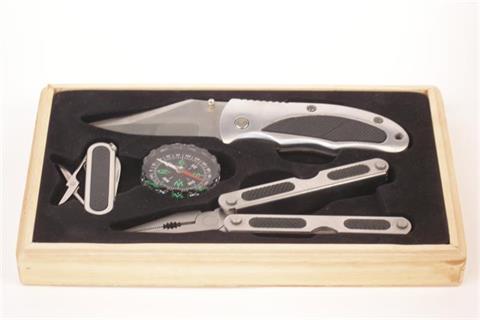 Knife and tool set