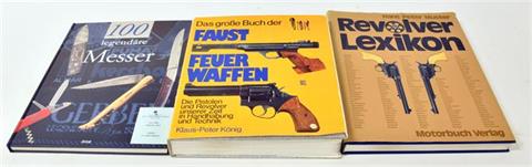 Konvolut Waffenliteratur, darunter "Das Große Buch der Faustfeuerwaffen" von Klaus Peter König