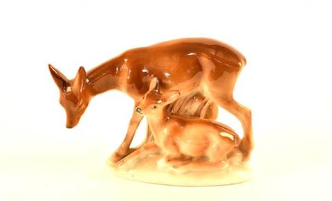 china sculpture roe doe with fawn by Wagner & Apel - Thuringia