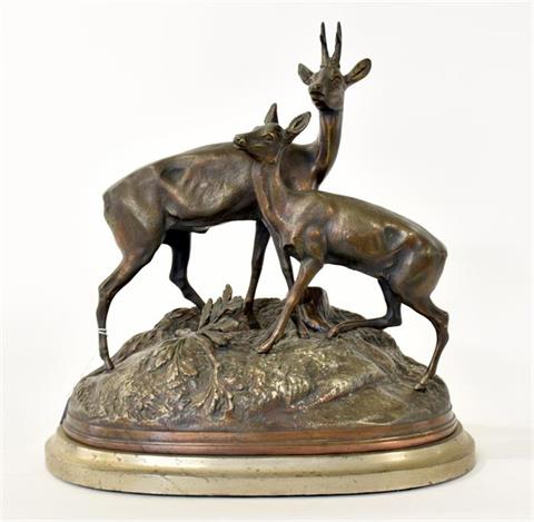 sculpture of a roebuck and a roe doe