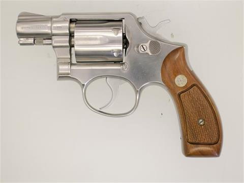 Smith & Wesson model 64, .38 Spl, #D841228, § B