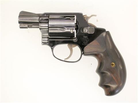 Smith & Wesson model 37, .38 Spl, #J513449, § B