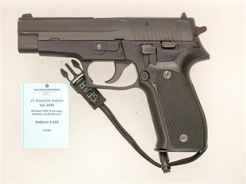 SIG-Sauer P226, 9 mm Luger, #U403801, § B (W 942-16) Z