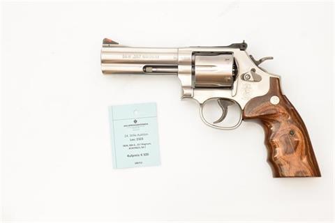 S&W, 686-6, .357 Magnum, #CWY9823, §B Z