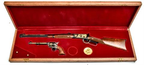 Set aus Unterhebelrepetierer Winchester Mod. 94 und Revolver Colt SAA Mod. 1873, .44-40 Win., #30WC,  § B, Zub.