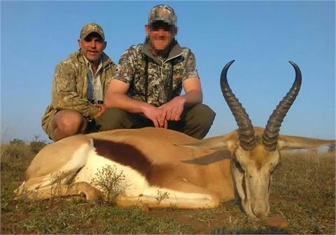 Safari auf Springbock, Blessbock, Impala und Rotes Hartebeest in der Kalahari für 2 Schützen