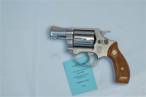 Smith & Wesson model 60, #R110378, § B Z