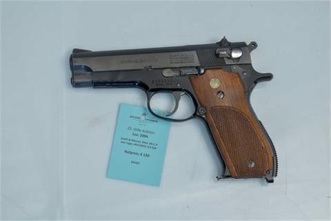 Smith & Wesson, Mod. 39-2, 9 mm Luger, #A155633, § B Zub
