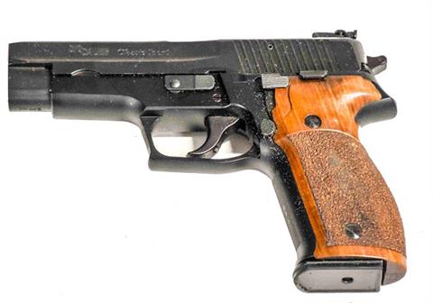 SIG-SAUER P226 Classic Sport, 9 mm Luger, #U497842, § B accessories