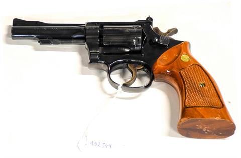 Smith & Wesson model 18-3, .22 lr, #6K24902, § B