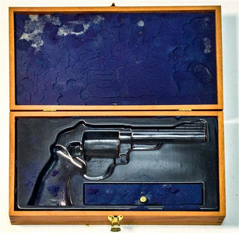 revolver case