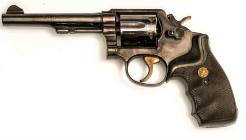 Smith & Wesson model 10-7, .38 spl., #6D49107, §B accessories
