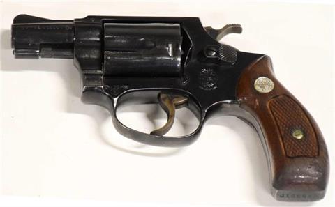 Smith & Wesson model 36, .38 spl., #J136612, § B