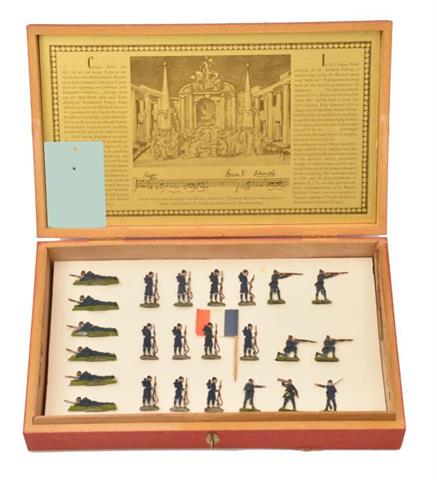 France, tin soldiers - 24 items