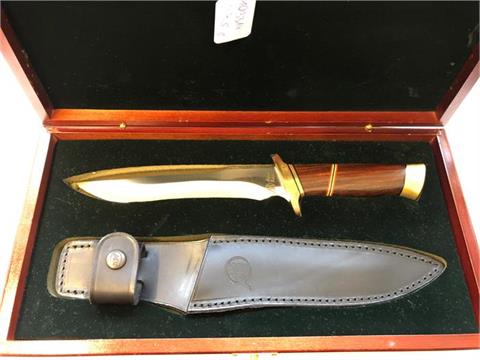 hunting knife Magnum Collection in wooden case