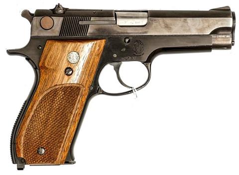 S&W Mod. 39-2, 9 mm Luger, #A698862, § B Zub