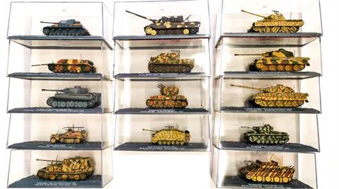 Panzermodelle - Konvolut von 14 Stück