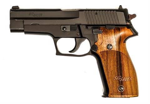 SIG-Sauer P226, 9 mm Luger, #U403825, § B (W 3295-17)