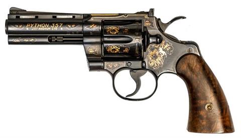 Colt Python, luxury version, .357 Mag., #E88854, § B accessories