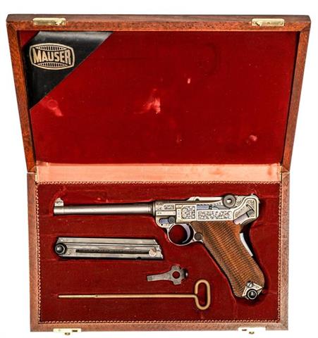Parabellum, luxury version 06/73 in original case, Mauserwerke, .30 Luger, #10.004801 § B, accessories