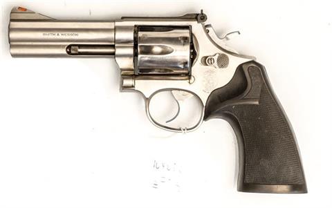 Smith & Wesson model 686, .357 Magnum, #ABB2591, § B accessories