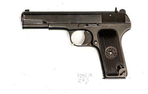 Tokarev TT33, arms factory Izhevsk, 7,62 mm Tok., #UN994, § B accessories