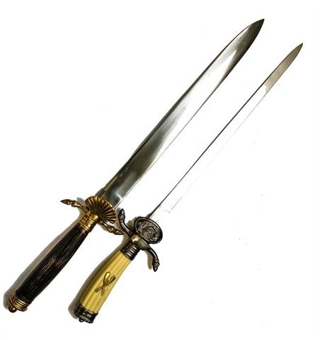 Hunting daggers bundle lot (replicas), 2 items