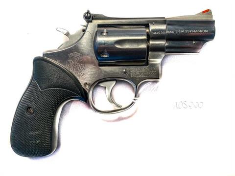 Smith & Wesson model 66-1, .357 Mag., #77K7640, § B accessories