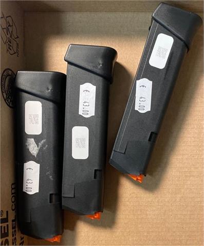 Glock magazines for G17, 3 items