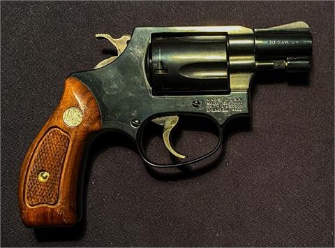 Smith & Wesson model 36, .38 Spl, #AVY4347, § B