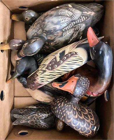 bundle lot of 17 carved duck decoys
