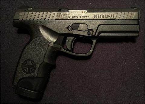 Steyr L9-A1, 9 mm Luger, #3127073, § B, accessories