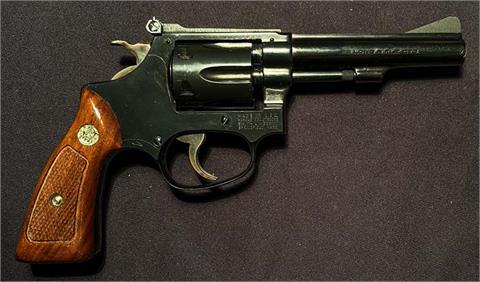 Smith & Wesson model 34-1, .22 lr.,, #M124689, §B