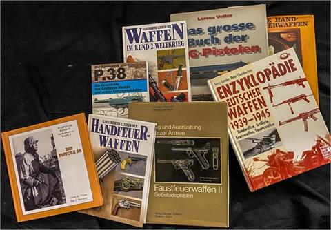 Waffen-Fachbücher - Konvolut von 8 Stück