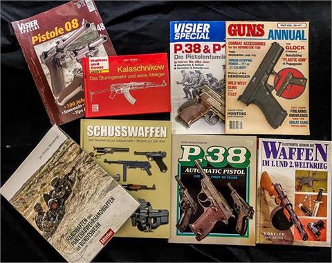 Waffen-Fachbücher - Konvolut von 8 Stück