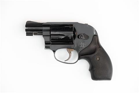 Smith & Wesson model 49-3, .38 Spl., #CBS190593, § B accessories