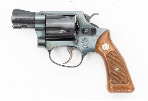Smith & Wesson model 36, .38 Spl., #J697509, § B