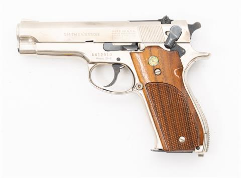 Smith & Wesson Mod. 39-2, 9 mm Luger, A412810, § B Zub