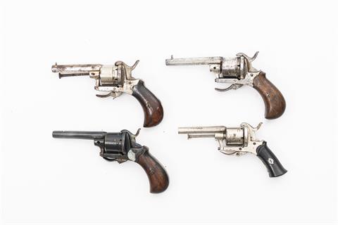 Konvolut von 4 Stück  Lefaucheux-Revolvern, 7 mm,  ohne Nummer, § B Erzeugung vor 1900