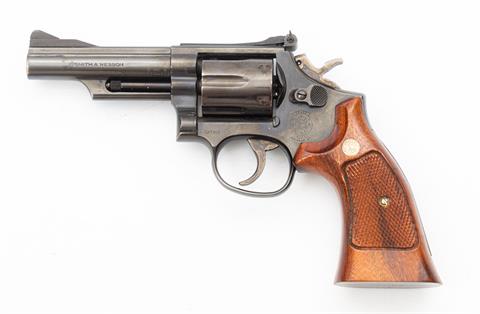 Smith & Wesson model 19-5, .357 Magnum, #ADS2100, § B accessories