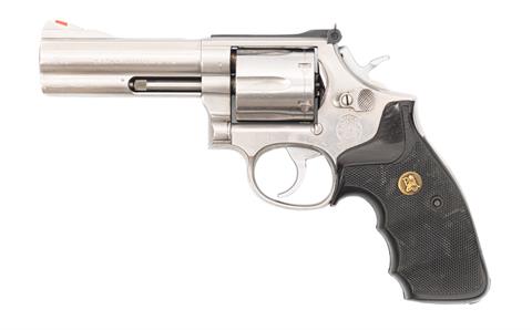 Revolver, Smith & Wesson 686-3, 357 Mag, #BEU7942, § B (W 2279-18)