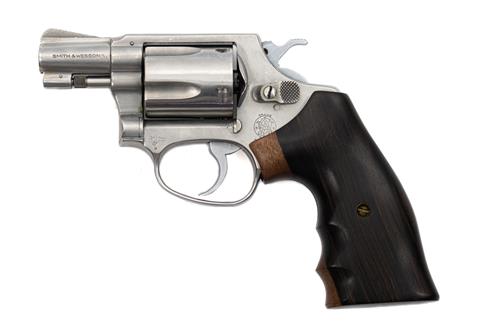 revolver Smith & Wesson Mod. 60 cal. 38 Special #R166182 +ACC
