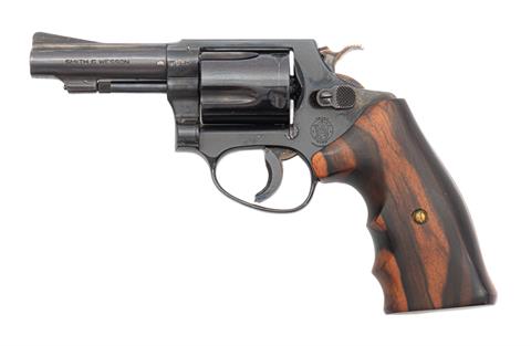 Revolver Smith & Wesson Mod. 36  Kal. 38 Special #J339886 § B +ACC