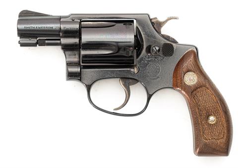 Revolver Smith & Wesson Mod. 36  Kal. 38 Spezial #J552385 § B +ACC