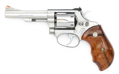 revolver Smith & Wesson model 631  cal. 32 Magnum #56548 § B (S184414)