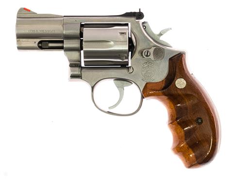 Revolver Smith & Wesson Mod. 686-3  Kal. 357 Magnum #BFU3907 § B +ACC