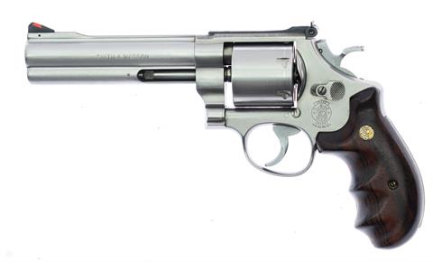 Revolver Smith & Wesson Mod. 627-0  Kal. 357 Magnum #BEK5668 § B (W 118-19)