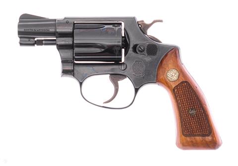 Revolver Smith & Wesson Mod. 36  Kal. 38 Special #58J243 § B +ACC
